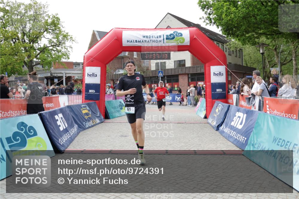 10.05.2026 - 8. Wedeler Halbmarathon Yannick Fuchs http://msf.ph/oto/9724391 10.05.2026 11:37:12 Ziel 31, 61, 333, 869 meine-sportfotos.de
