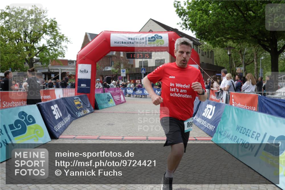 10.05.2026 - 8. Wedeler Halbmarathon Yannick Fuchs http://msf.ph/oto/9724421 10.05.2026 11:37:14 Ziel 31, 61, 869, 2193 meine-sportfotos.de