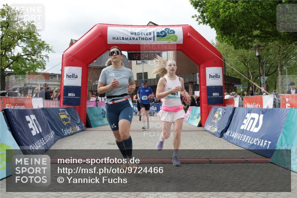 10.05.2026 - 8. Wedeler Halbmarathon Yannick Fuchs http://msf.ph/oto/9724466 10.05.2026 12:04:31 Ziel 129, 243, 461, 982 meine-sportfotos.de