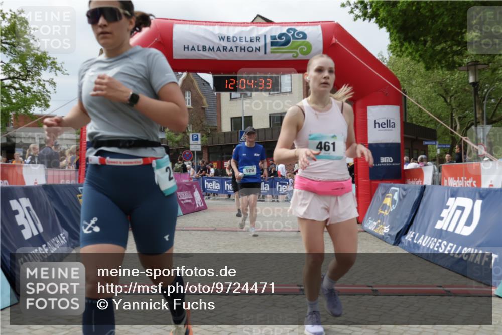 10.05.2026 - 8. Wedeler Halbmarathon Yannick Fuchs http://msf.ph/oto/9724471 10.05.2026 12:04:31 Ziel 129, 243, 461, 982 meine-sportfotos.de