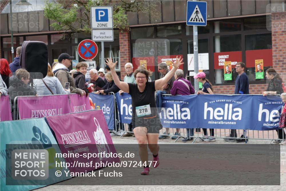 10.05.2026 - 8. Wedeler Halbmarathon Yannick Fuchs http://msf.ph/oto/9724477 10.05.2026 11:37:20 Ziel 278, 2193 meine-sportfotos.de