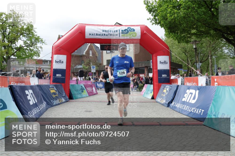 10.05.2026 - 8. Wedeler Halbmarathon Yannick Fuchs http://msf.ph/oto/9724507 10.05.2026 12:04:33 Ziel 129, 243, 461, 982 meine-sportfotos.de
