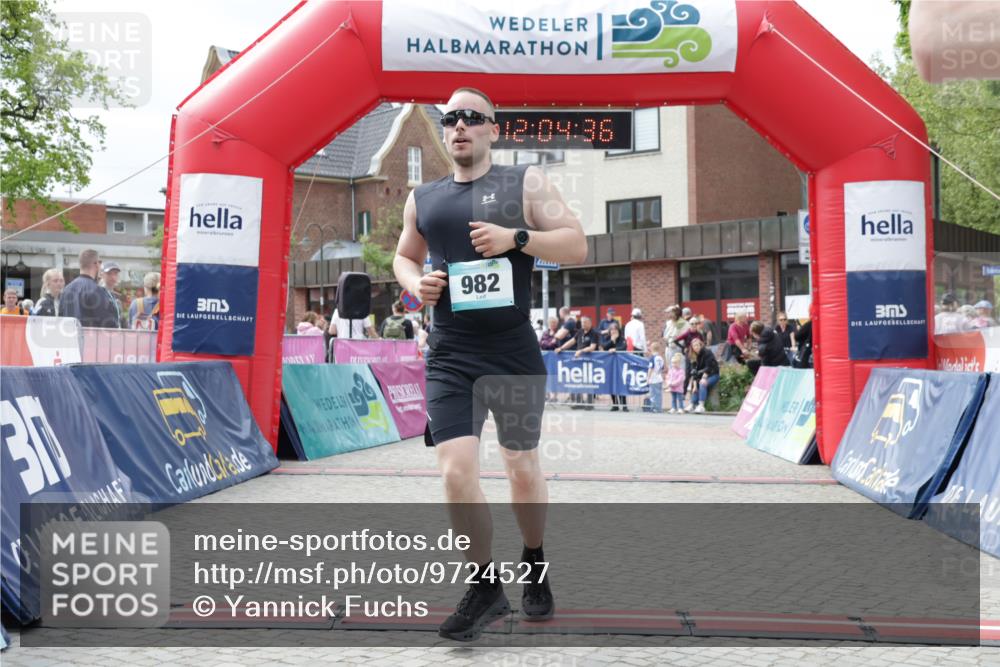 10.05.2026 - 8. Wedeler Halbmarathon Yannick Fuchs http://msf.ph/oto/9724527 10.05.2026 12:04:34 Ziel 129, 243, 461, 982 meine-sportfotos.de