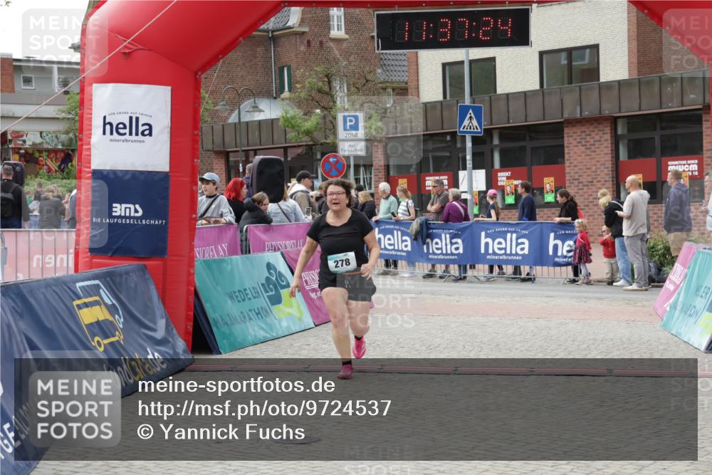 10.05.2026 - 8. Wedeler Halbmarathon Yannick Fuchs http://msf.ph/oto/9724537 10.05.2026 11:37:22 Ziel 278, 2193 meine-sportfotos.de