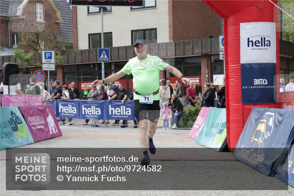 10.05.2026 - 8. Wedeler Halbmarathon Yannick Fuchs http://msf.ph/oto/9724582 10.05.2026 12:04:44 Ziel 71 meine-sportfotos.de
