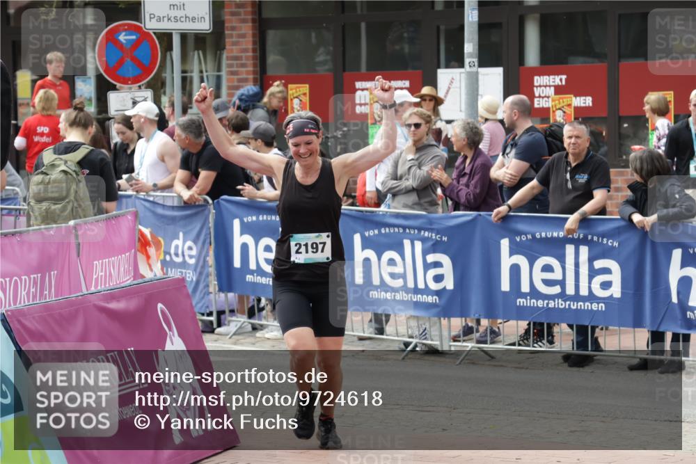 10.05.2026 - 8. Wedeler Halbmarathon Yannick Fuchs http://msf.ph/oto/9724618 10.05.2026 12:04:56 Ziel 2197 meine-sportfotos.de