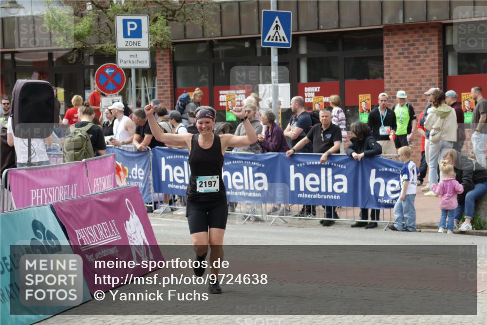 10.05.2026 - 8. Wedeler Halbmarathon Yannick Fuchs http://msf.ph/oto/9724638 10.05.2026 12:04:57 Ziel 2197 meine-sportfotos.de