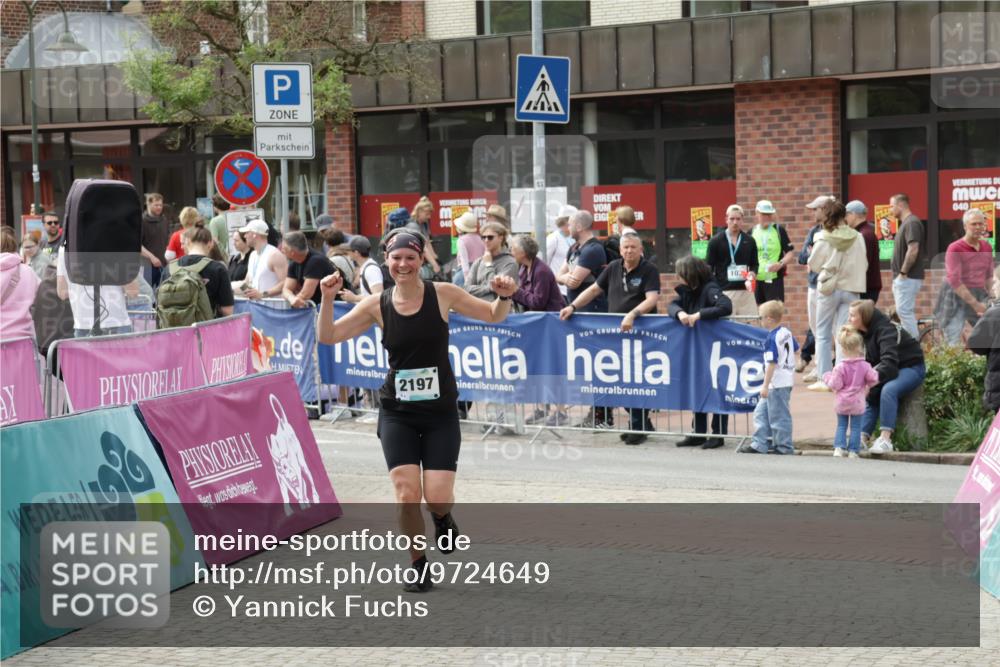 10.05.2026 - 8. Wedeler Halbmarathon Yannick Fuchs http://msf.ph/oto/9724649 10.05.2026 12:04:57 Ziel 2197 meine-sportfotos.de