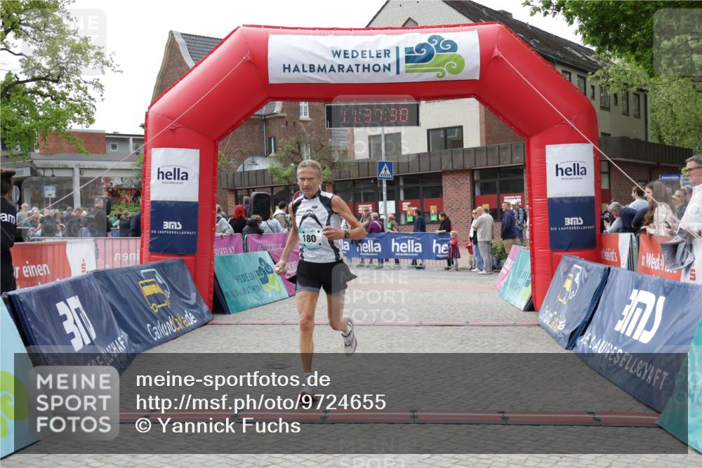 10.05.2026 - 8. Wedeler Halbmarathon Yannick Fuchs http://msf.ph/oto/9724655 10.05.2026 11:37:28 Ziel 180, 278 meine-sportfotos.de