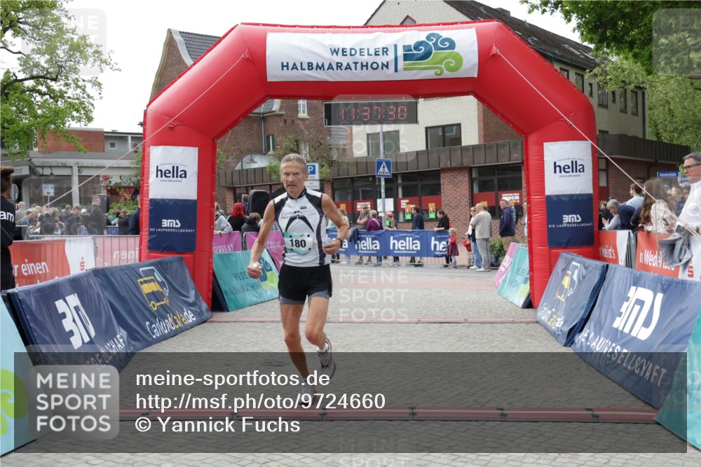 10.05.2026 - 8. Wedeler Halbmarathon Yannick Fuchs http://msf.ph/oto/9724660 10.05.2026 11:37:28 Ziel 180, 278 meine-sportfotos.de