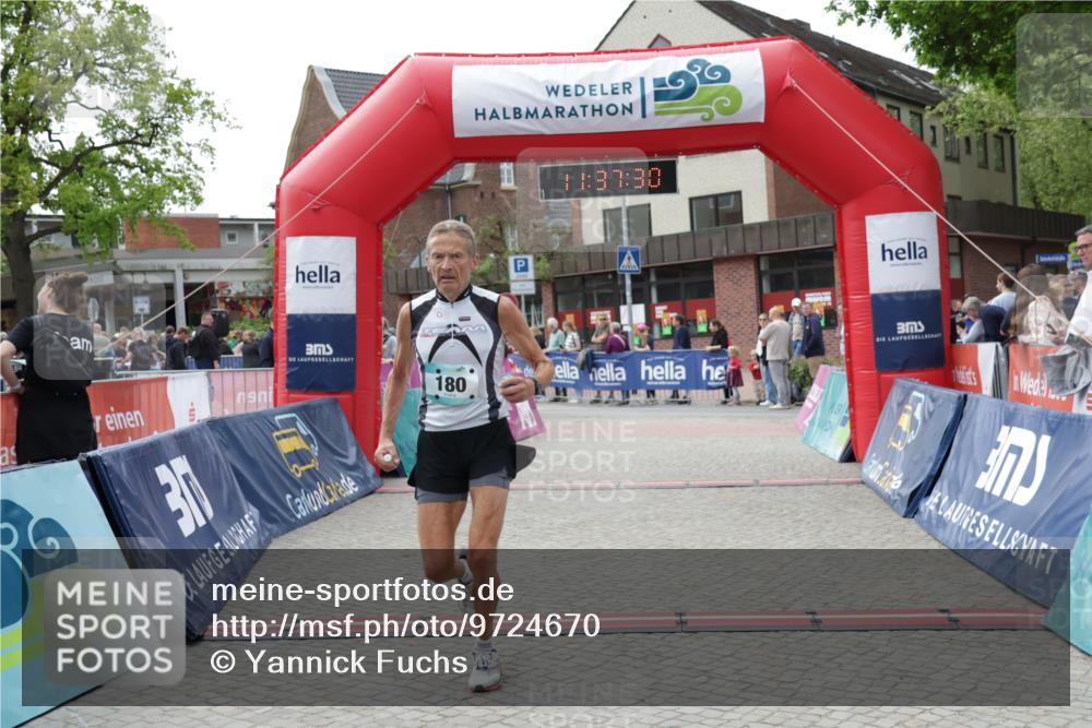 10.05.2026 - 8. Wedeler Halbmarathon Yannick Fuchs http://msf.ph/oto/9724670 10.05.2026 11:37:29 Ziel 180, 1046 meine-sportfotos.de