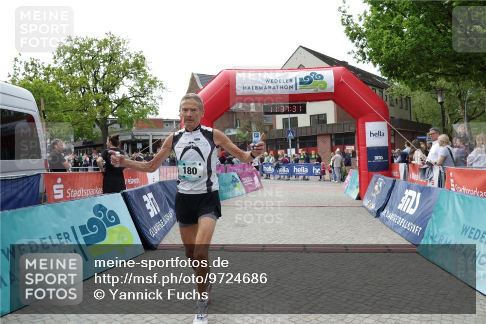 10.05.2026 - 8. Wedeler Halbmarathon Yannick Fuchs http://msf.ph/oto/9724686 10.05.2026 11:37:29 Ziel 180, 1046 meine-sportfotos.de