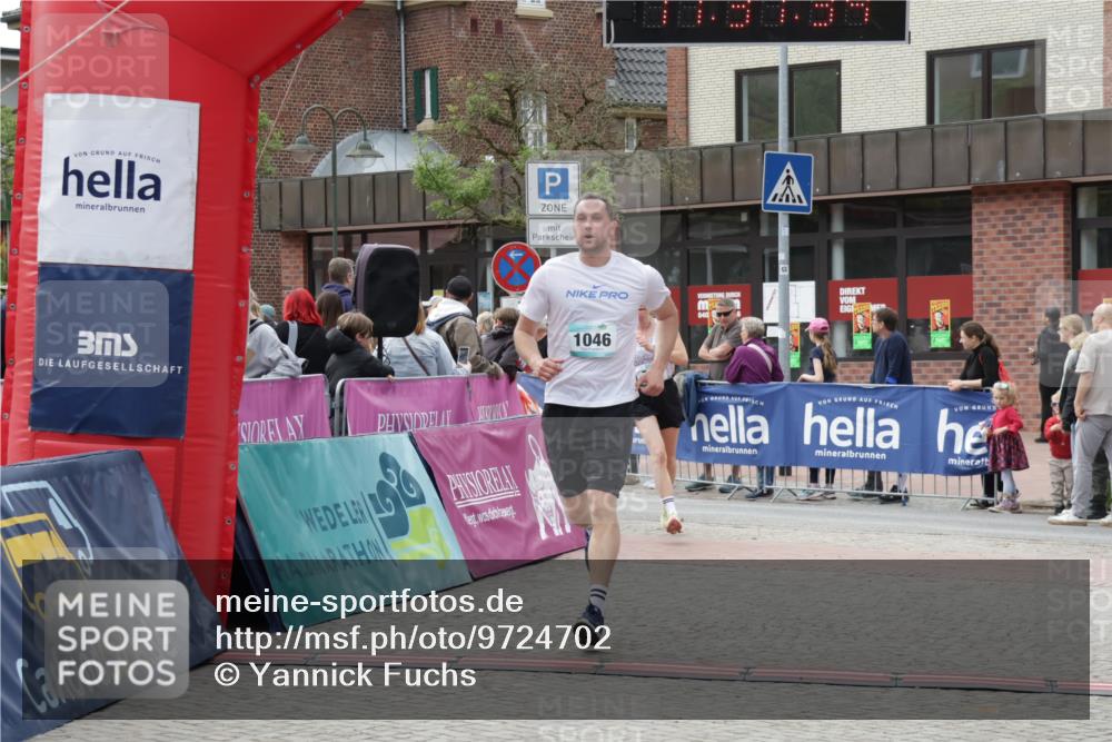 10.05.2026 - 8. Wedeler Halbmarathon Yannick Fuchs http://msf.ph/oto/9724702 10.05.2026 11:37:32 Ziel 180, 745, 1046 meine-sportfotos.de