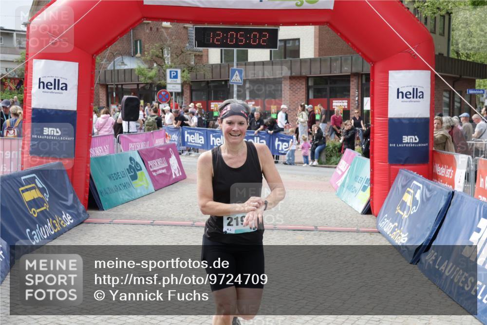 10.05.2026 - 8. Wedeler Halbmarathon Yannick Fuchs http://msf.ph/oto/9724709 10.05.2026 12:05:00 Ziel 2197 meine-sportfotos.de