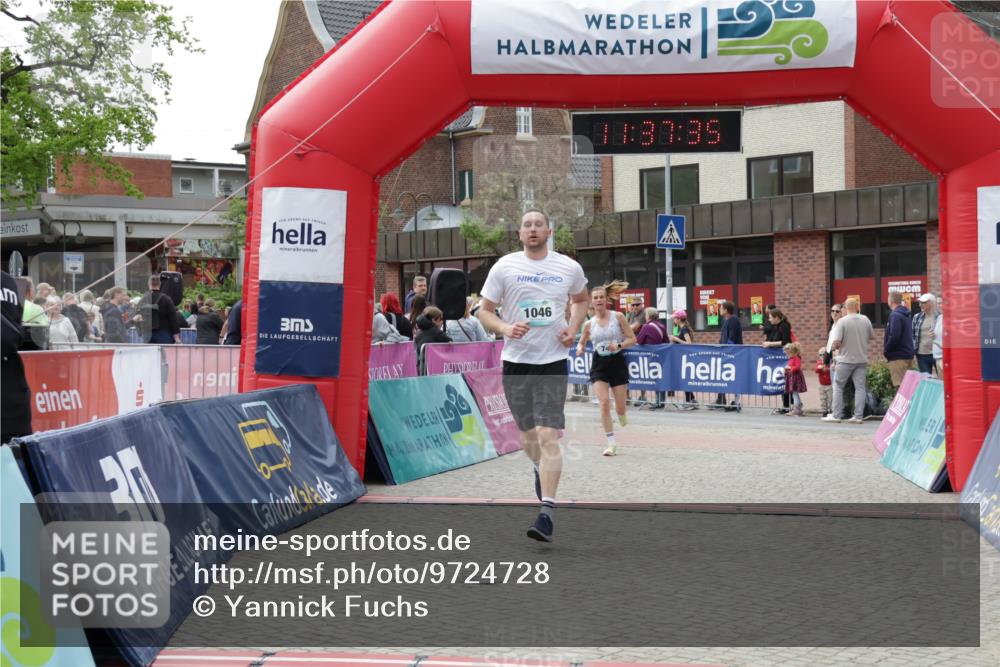 10.05.2026 - 8. Wedeler Halbmarathon Yannick Fuchs http://msf.ph/oto/9724728 10.05.2026 11:37:33 Ziel 180, 745, 1046 meine-sportfotos.de