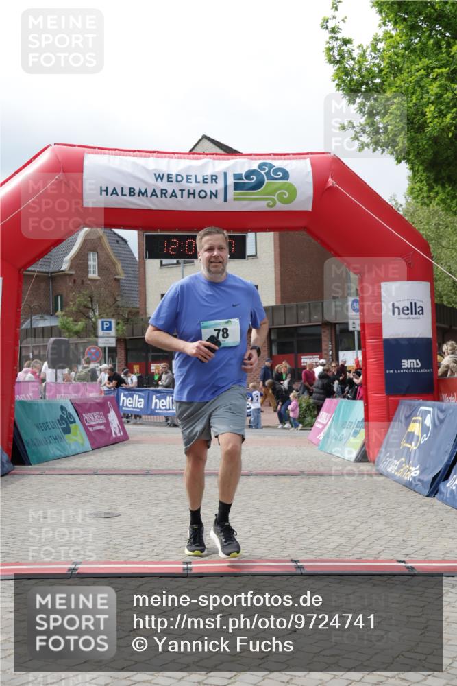 10.05.2026 - 8. Wedeler Halbmarathon Yannick Fuchs http://msf.ph/oto/9724741 10.05.2026 12:05:15 Ziel 78 meine-sportfotos.de