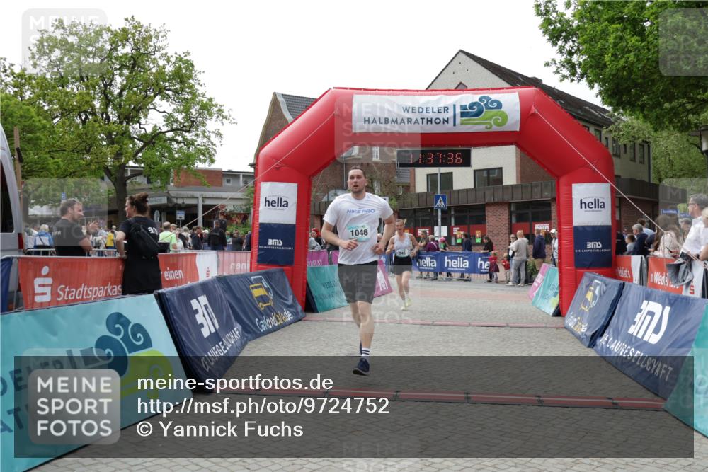 10.05.2026 - 8. Wedeler Halbmarathon Yannick Fuchs http://msf.ph/oto/9724752 10.05.2026 11:37:34 Ziel 180, 745, 1046 meine-sportfotos.de