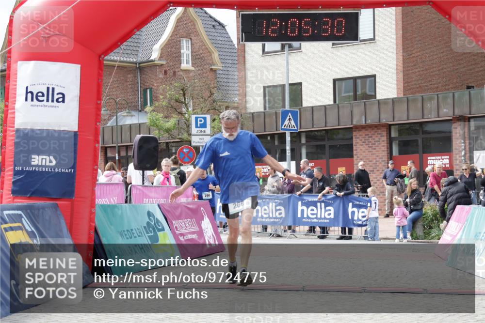 10.05.2026 - 8. Wedeler Halbmarathon Yannick Fuchs http://msf.ph/oto/9724775 10.05.2026 12:05:28 Ziel 268, 766 meine-sportfotos.de