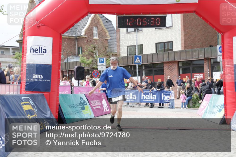 10.05.2026 - 8. Wedeler Halbmarathon Yannick Fuchs http://msf.ph/oto/9724780 10.05.2026 12:05:28 Ziel 268, 766 meine-sportfotos.de