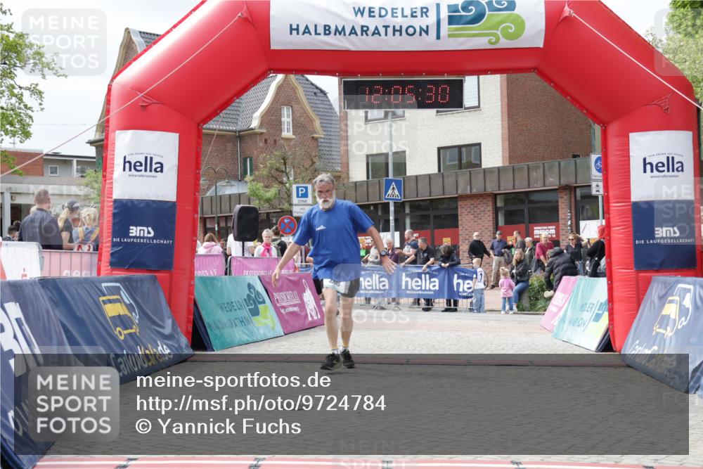 10.05.2026 - 8. Wedeler Halbmarathon Yannick Fuchs http://msf.ph/oto/9724784 10.05.2026 12:05:28 Ziel 268, 766 meine-sportfotos.de