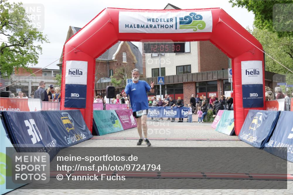 10.05.2026 - 8. Wedeler Halbmarathon Yannick Fuchs http://msf.ph/oto/9724794 10.05.2026 12:05:28 Ziel 268, 766 meine-sportfotos.de