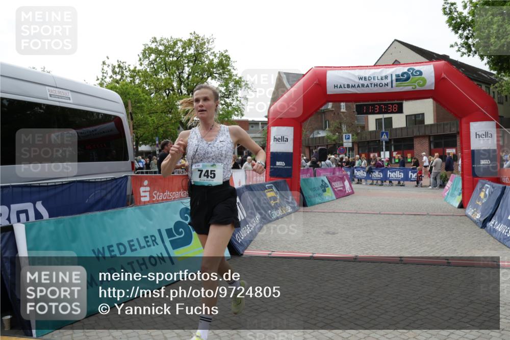 10.05.2026 - 8. Wedeler Halbmarathon Yannick Fuchs http://msf.ph/oto/9724805 10.05.2026 11:37:37 Ziel 745, 1046 meine-sportfotos.de