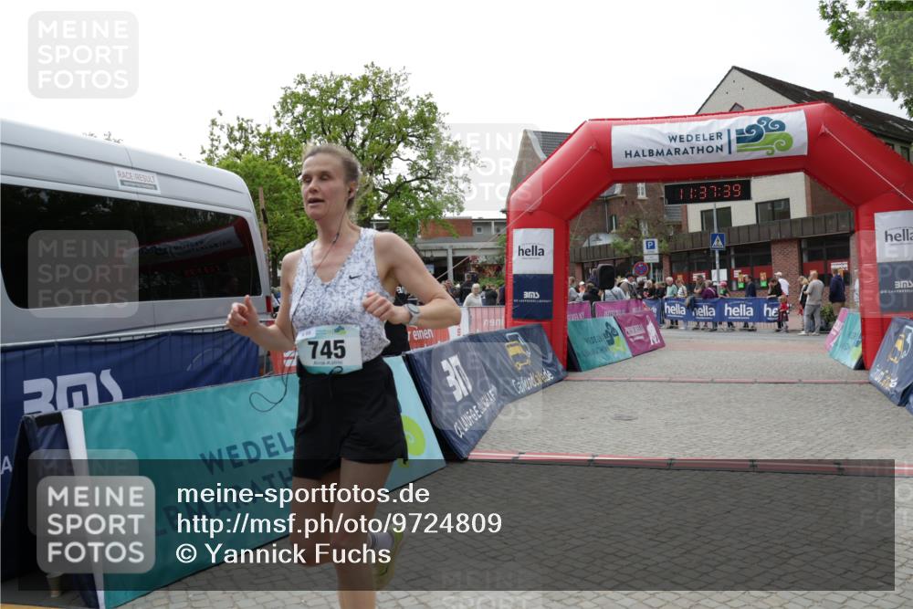 10.05.2026 - 8. Wedeler Halbmarathon Yannick Fuchs http://msf.ph/oto/9724809 10.05.2026 11:37:37 Ziel 745, 1046 meine-sportfotos.de