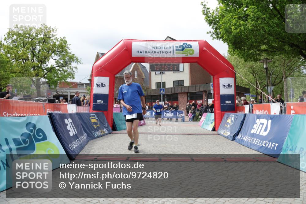 10.05.2026 - 8. Wedeler Halbmarathon Yannick Fuchs http://msf.ph/oto/9724820 10.05.2026 12:05:30 Ziel 268, 476, 766 meine-sportfotos.de