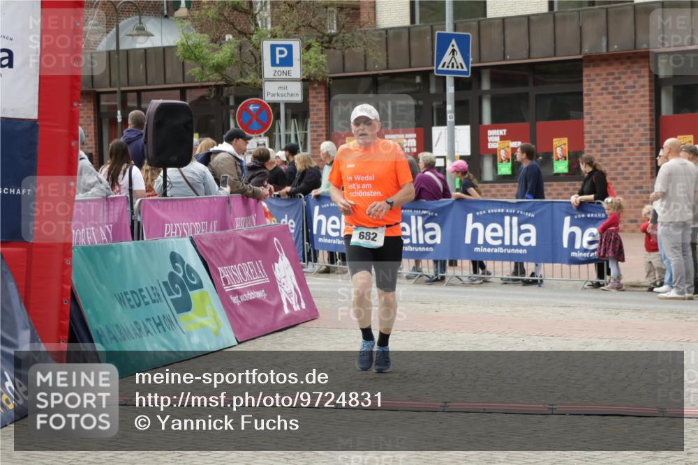 10.05.2026 - 8. Wedeler Halbmarathon Yannick Fuchs http://msf.ph/oto/9724831 10.05.2026 11:37:41 Ziel 682 meine-sportfotos.de