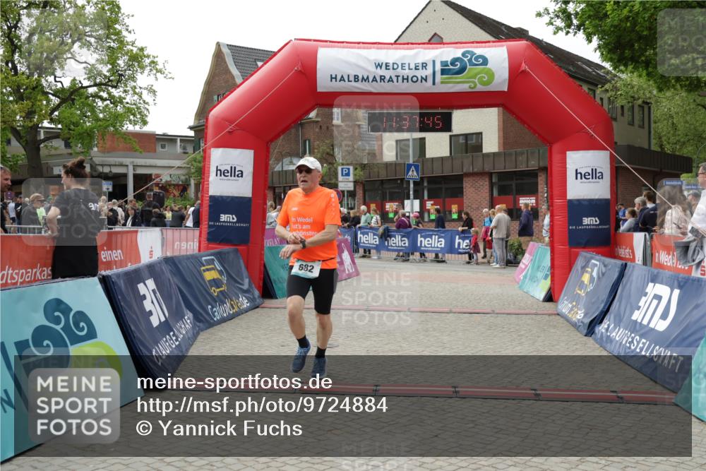 10.05.2026 - 8. Wedeler Halbmarathon Yannick Fuchs http://msf.ph/oto/9724884 10.05.2026 11:37:43 Ziel 682 meine-sportfotos.de