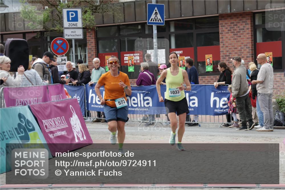10.05.2026 - 8. Wedeler Halbmarathon Yannick Fuchs http://msf.ph/oto/9724911 10.05.2026 11:37:49 Ziel 573, 1033 meine-sportfotos.de