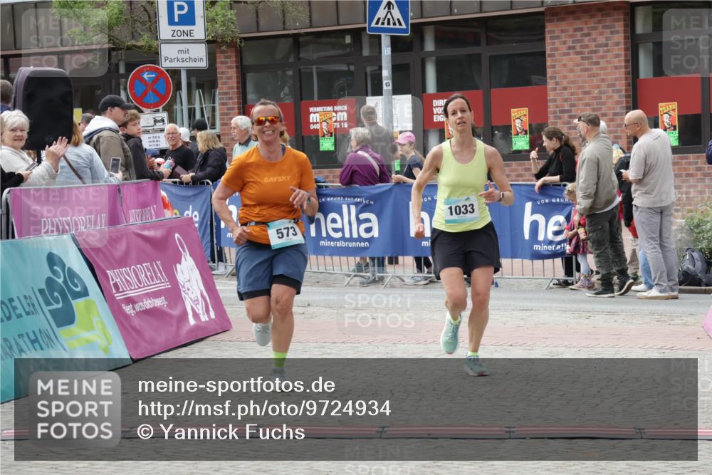 10.05.2026 - 8. Wedeler Halbmarathon Yannick Fuchs http://msf.ph/oto/9724934 10.05.2026 11:37:50 Ziel 573, 1033 meine-sportfotos.de