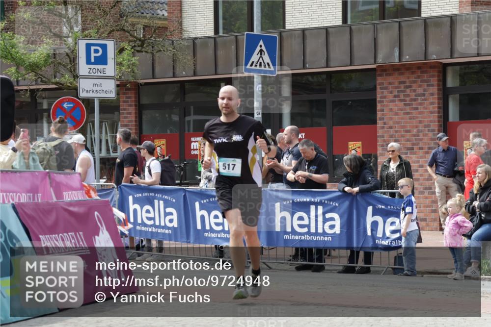 10.05.2026 - 8. Wedeler Halbmarathon Yannick Fuchs http://msf.ph/oto/9724948 10.05.2026 12:06:06 Ziel 68, 517 meine-sportfotos.de