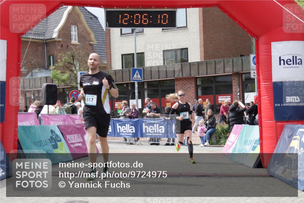 10.05.2026 - 8. Wedeler Halbmarathon Yannick Fuchs http://msf.ph/oto/9724975 10.05.2026 12:06:08 Ziel 68, 517 meine-sportfotos.de
