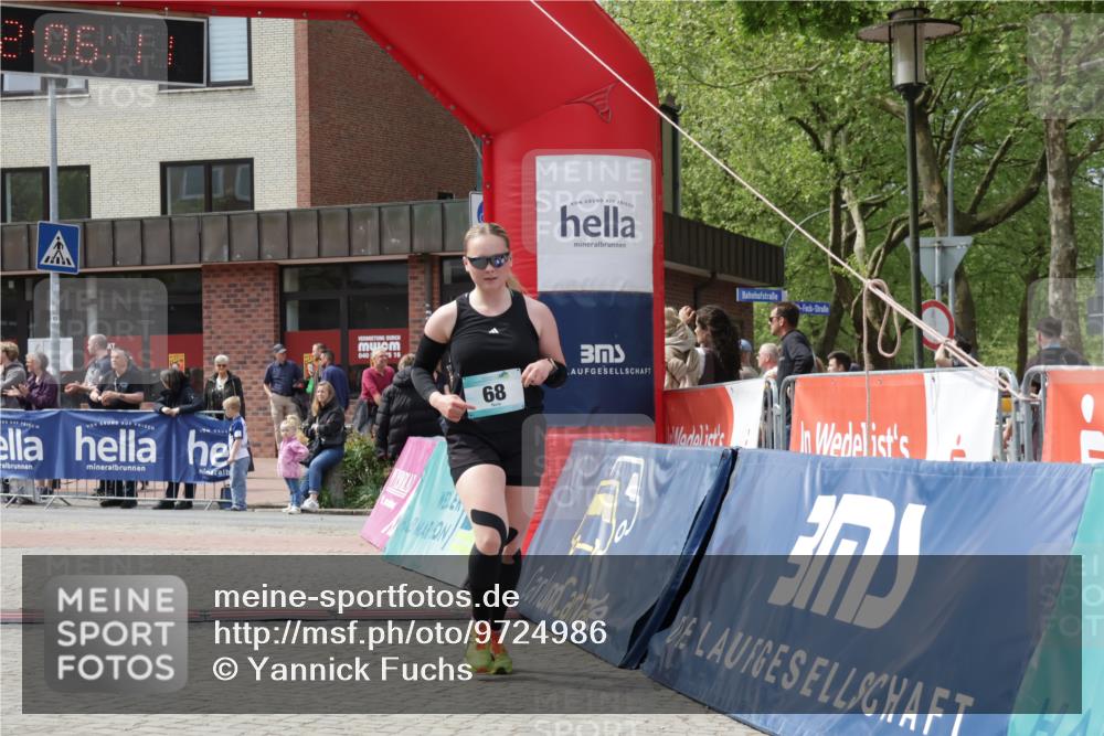 10.05.2026 - 8. Wedeler Halbmarathon Yannick Fuchs http://msf.ph/oto/9724986 10.05.2026 12:06:10 Ziel 68, 517 meine-sportfotos.de
