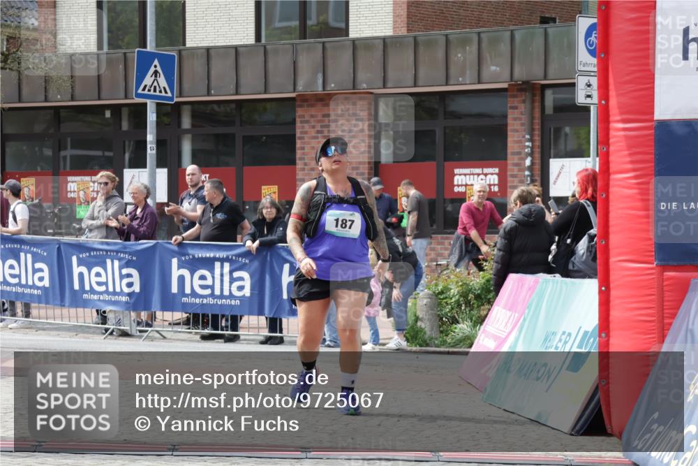 10.05.2026 - 8. Wedeler Halbmarathon Yannick Fuchs http://msf.ph/oto/9725067 10.05.2026 12:06:17 Ziel 90, 187, 1015 meine-sportfotos.de