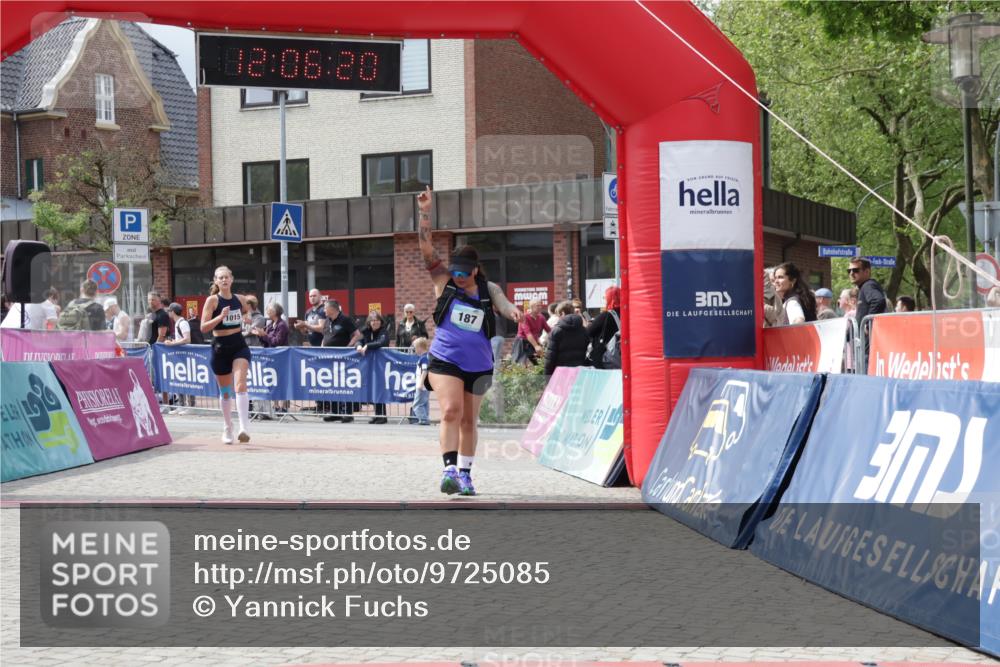 10.05.2026 - 8. Wedeler Halbmarathon Yannick Fuchs http://msf.ph/oto/9725085 10.05.2026 12:06:18 Ziel 90, 187, 1015 meine-sportfotos.de