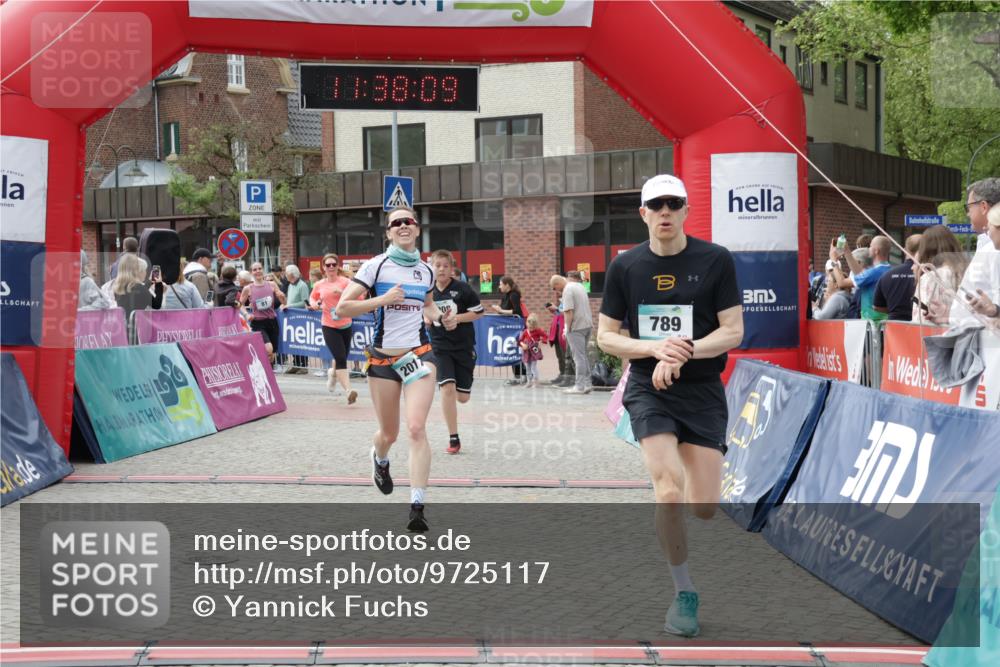 10.05.2026 - 8. Wedeler Halbmarathon Yannick Fuchs http://msf.ph/oto/9725117 10.05.2026 11:38:08 Ziel 80, 81, 657, 789, 2017, 2208 meine-sportfotos.de