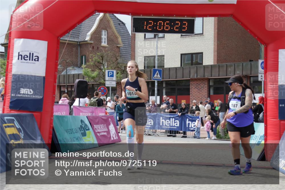 10.05.2026 - 8. Wedeler Halbmarathon Yannick Fuchs http://msf.ph/oto/9725119 10.05.2026 12:06:21 Ziel 90, 187, 192, 1015, 2129 meine-sportfotos.de