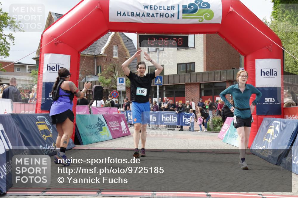 10.05.2026 - 8. Wedeler Halbmarathon Yannick Fuchs http://msf.ph/oto/9725185 10.05.2026 12:06:26 Ziel 192, 1015, 2129 meine-sportfotos.de
