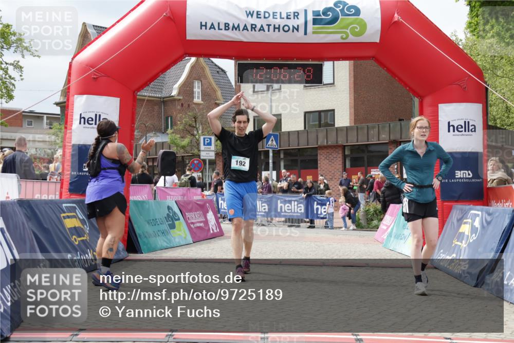10.05.2026 - 8. Wedeler Halbmarathon Yannick Fuchs http://msf.ph/oto/9725189 10.05.2026 12:06:26 Ziel 192, 1015, 2129 meine-sportfotos.de