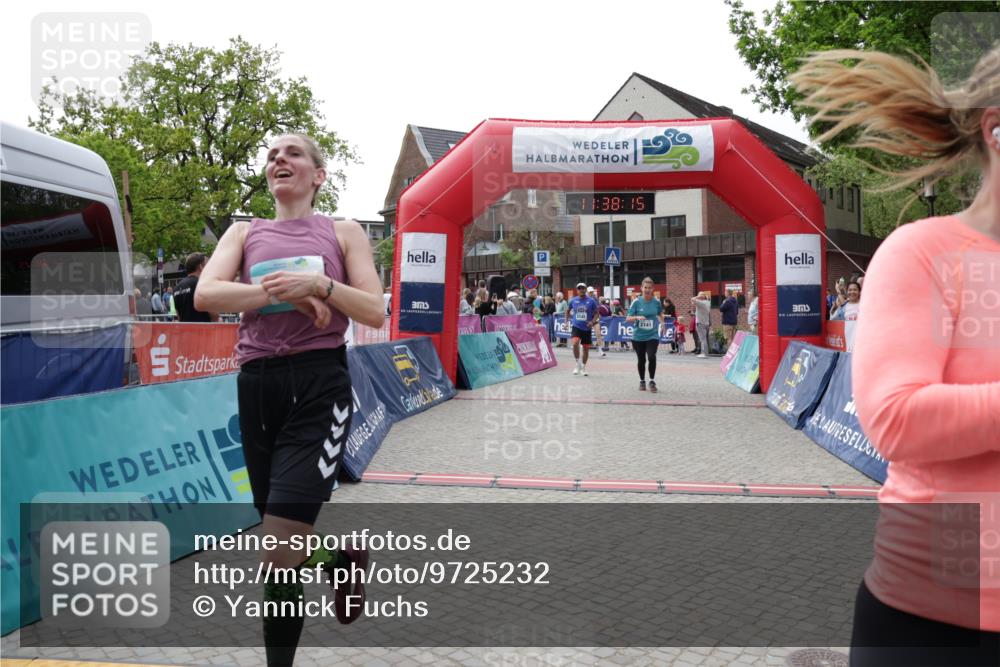 10.05.2026 - 8. Wedeler Halbmarathon Yannick Fuchs http://msf.ph/oto/9725232 10.05.2026 11:38:13 Ziel 81, 582, 657, 789, 922, 2017, 2141, 2145, 2208 meine-sportfotos.de