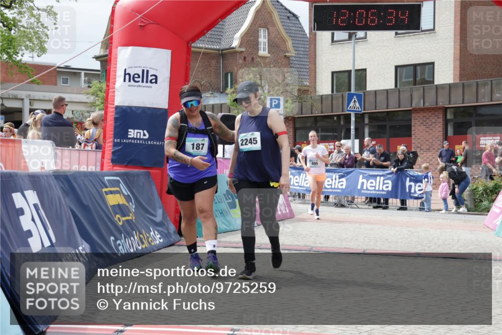 10.05.2026 - 8. Wedeler Halbmarathon Yannick Fuchs http://msf.ph/oto/9725259 10.05.2026 12:06:32 Ziel 495, 2245 meine-sportfotos.de