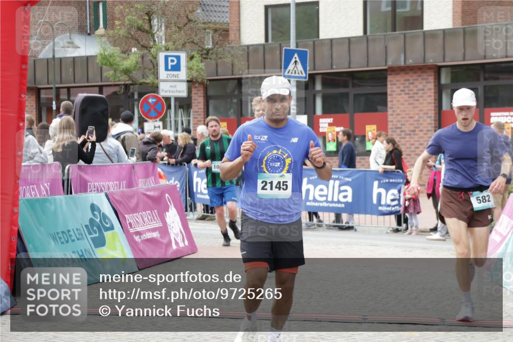 10.05.2026 - 8. Wedeler Halbmarathon Yannick Fuchs http://msf.ph/oto/9725265 10.05.2026 11:38:16 Ziel 81, 582, 657, 922, 1045, 2141, 2145 meine-sportfotos.de