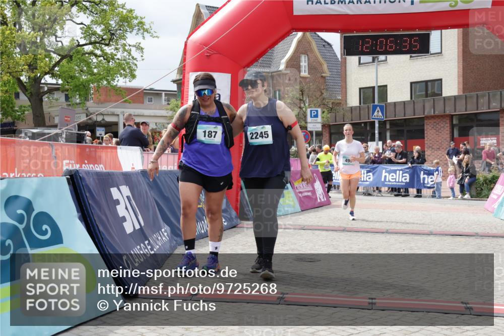 10.05.2026 - 8. Wedeler Halbmarathon Yannick Fuchs http://msf.ph/oto/9725268 10.05.2026 12:06:33 Ziel 495, 2245 meine-sportfotos.de