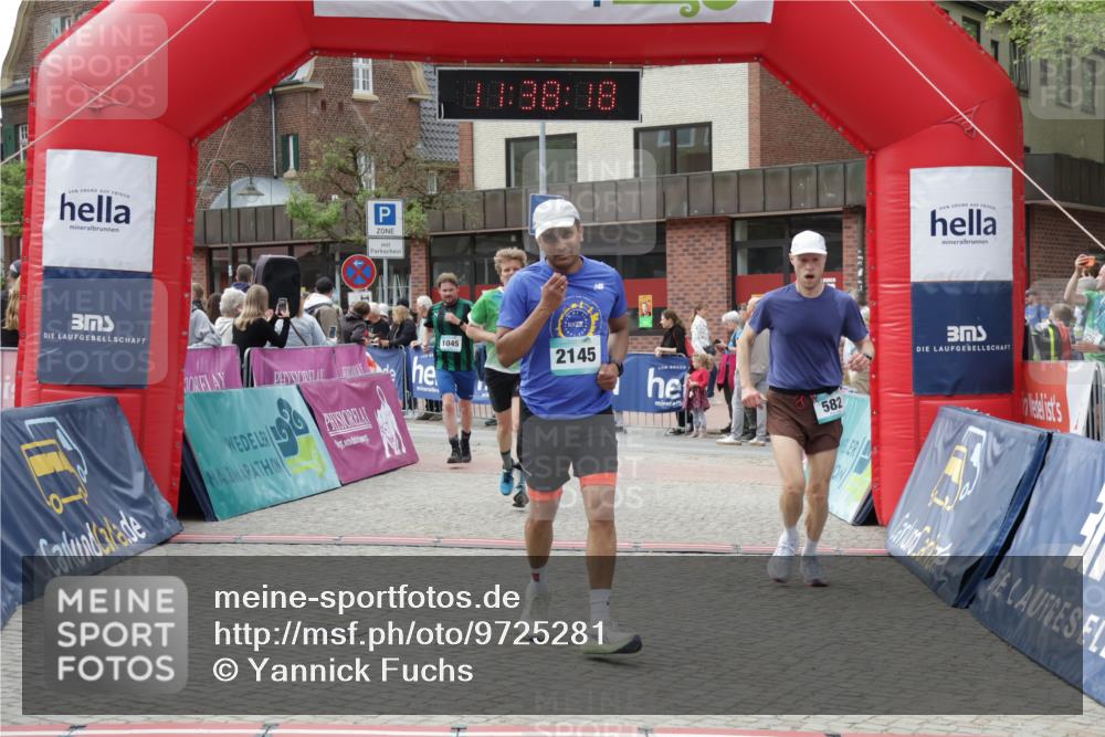 10.05.2026 - 8. Wedeler Halbmarathon Yannick Fuchs http://msf.ph/oto/9725281 10.05.2026 11:38:16 Ziel 81, 582, 657, 922, 1045, 2141, 2145 meine-sportfotos.de