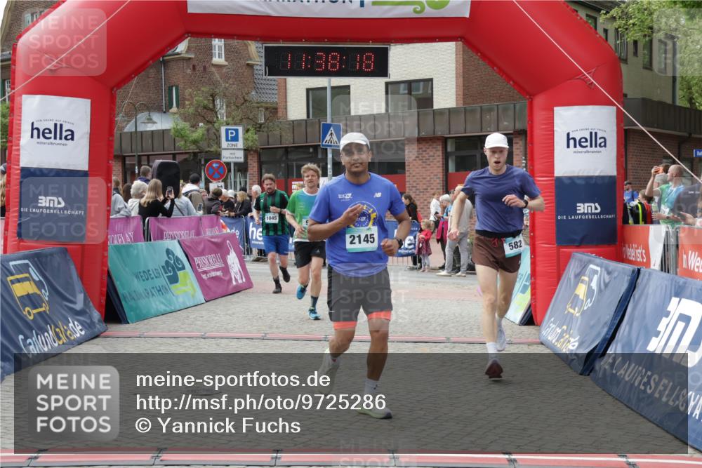 10.05.2026 - 8. Wedeler Halbmarathon Yannick Fuchs http://msf.ph/oto/9725286 10.05.2026 11:38:17 Ziel 81, 146, 582, 768, 922, 1045, 2141, 2145 meine-sportfotos.de