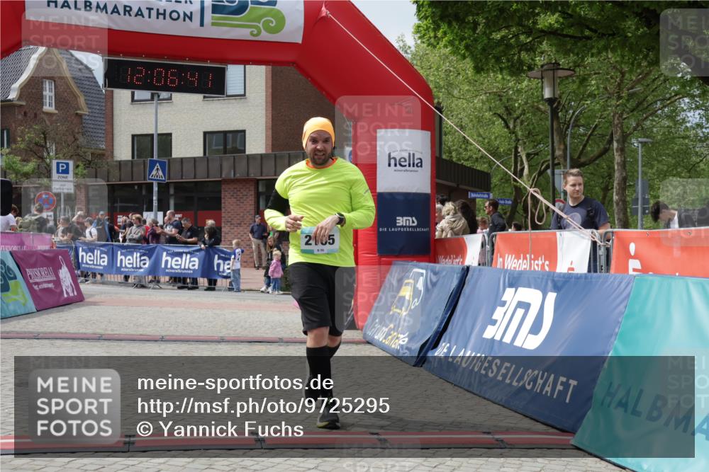 10.05.2026 - 8. Wedeler Halbmarathon Yannick Fuchs http://msf.ph/oto/9725295 10.05.2026 12:06:39 Ziel 495, 2105 meine-sportfotos.de