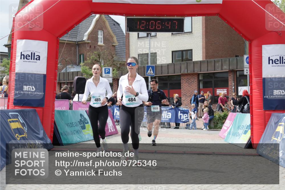 10.05.2026 - 8. Wedeler Halbmarathon Yannick Fuchs http://msf.ph/oto/9725346 10.05.2026 12:06:45 Ziel 313, 484, 485, 958, 959 meine-sportfotos.de