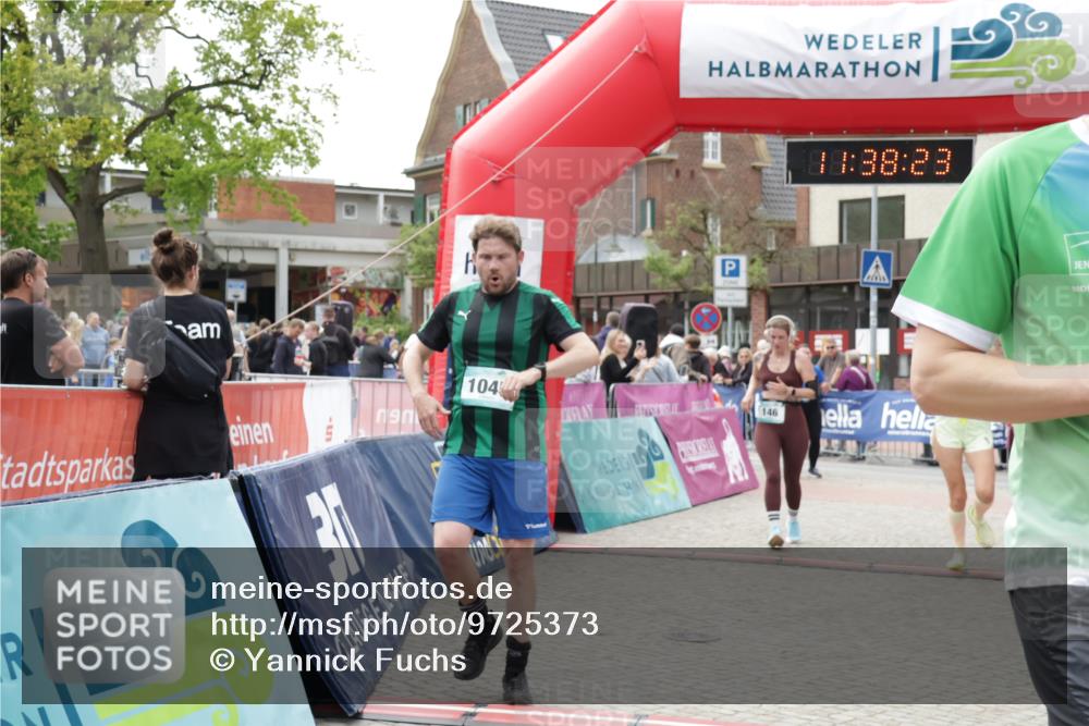 10.05.2026 - 8. Wedeler Halbmarathon Yannick Fuchs http://msf.ph/oto/9725373 10.05.2026 11:38:21 Ziel 146, 360, 582, 768, 922, 1045, 2040, 2145 meine-sportfotos.de